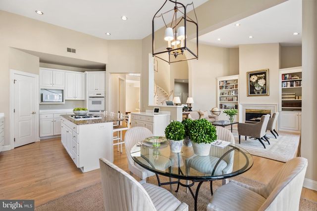 7440 OLD MAPLE SQ, Mclean, VA 22102