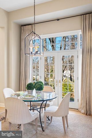 7440 OLD MAPLE SQ, Mclean, VA 22102