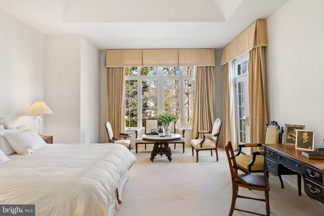 7440 OLD MAPLE SQ, Mclean, VA 22102