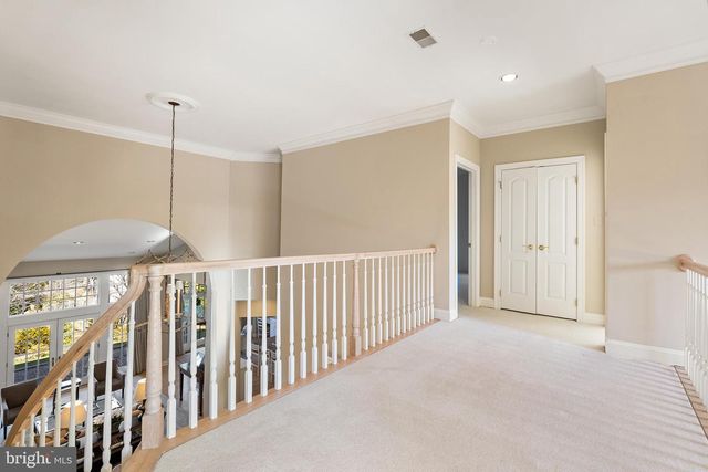 7440 OLD MAPLE SQ, Mclean, VA 22102