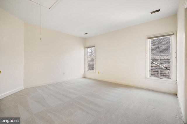 7440 OLD MAPLE SQ, Mclean, VA 22102