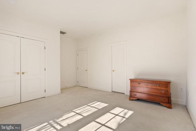 7440 OLD MAPLE SQ, Mclean, VA 22102