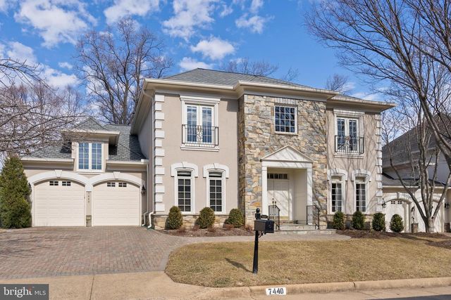 7440 OLD MAPLE SQ, Mclean, VA 22102