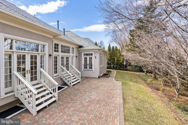 7440 OLD MAPLE SQ, Mclean, VA 22102