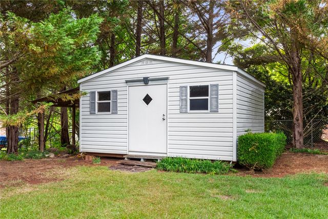 202 Keowee Trail, Seneca, SC 29672