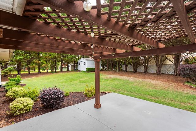 202 Keowee Trail, Seneca, SC 29672