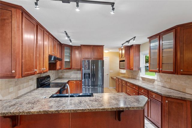 202 Keowee Trail, Seneca, SC 29672