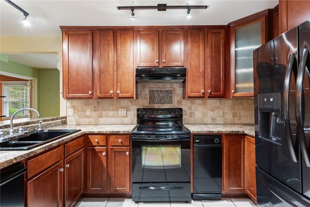 202 Keowee Trail, Seneca, SC 29672