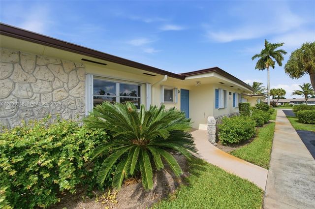 2894 E Crosley Dr E D D, West Palm Beach, FL 33415
