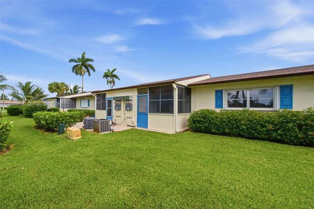 2894 E Crosley Dr E D D, West Palm Beach, FL 33415