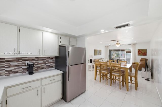 2894 E Crosley Dr E D D, West Palm Beach, FL 33415