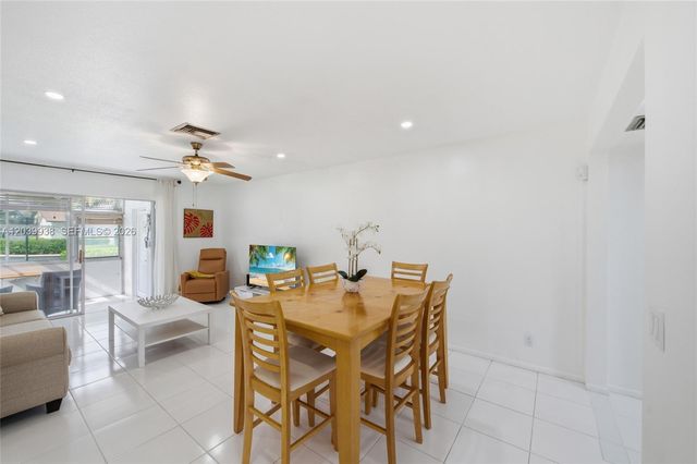 2894 E Crosley Dr E D D, West Palm Beach, FL 33415