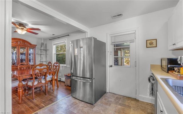 240 Sandpiper DR, Portsmouth, VA 23704