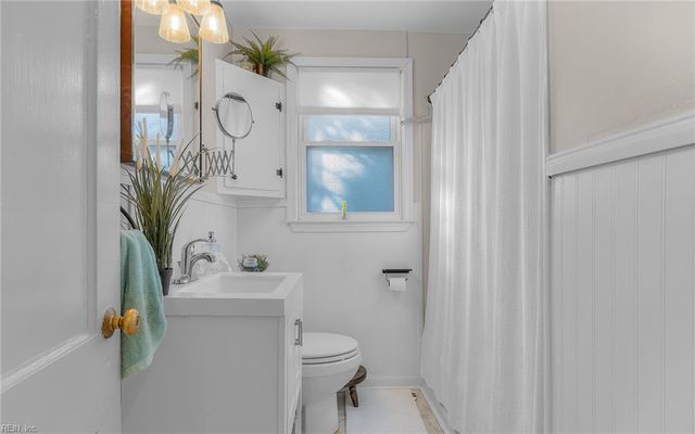 240 Sandpiper DR, Portsmouth, VA 23704