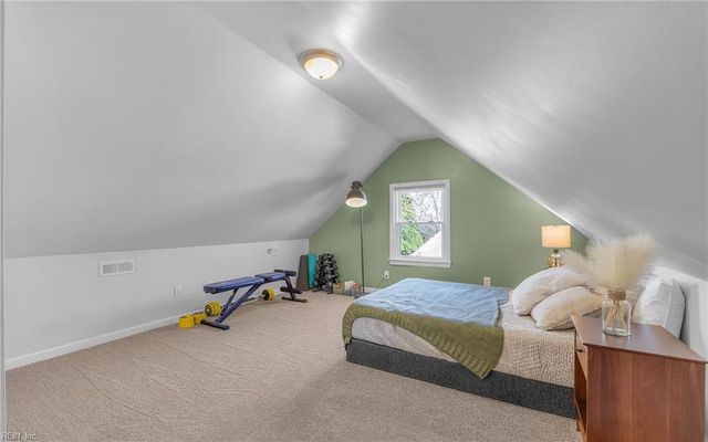 240 Sandpiper DR, Portsmouth, VA 23704