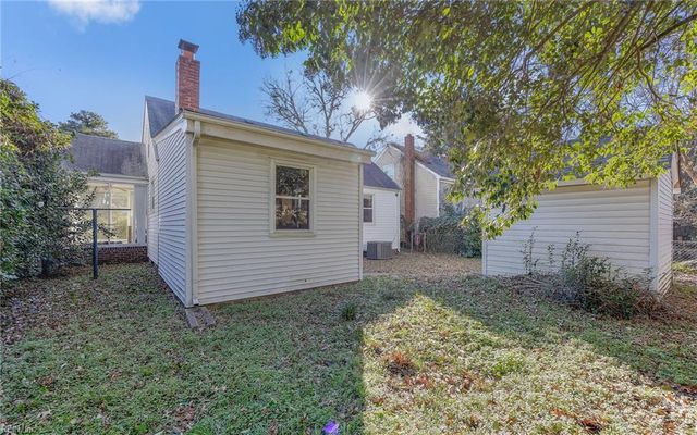 240 Sandpiper DR, Portsmouth, VA 23704