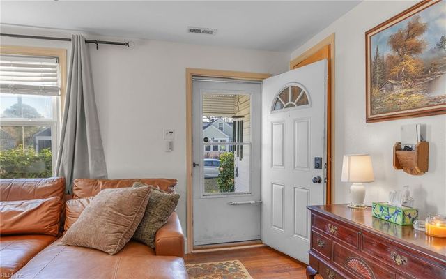 240 Sandpiper DR, Portsmouth, VA 23704