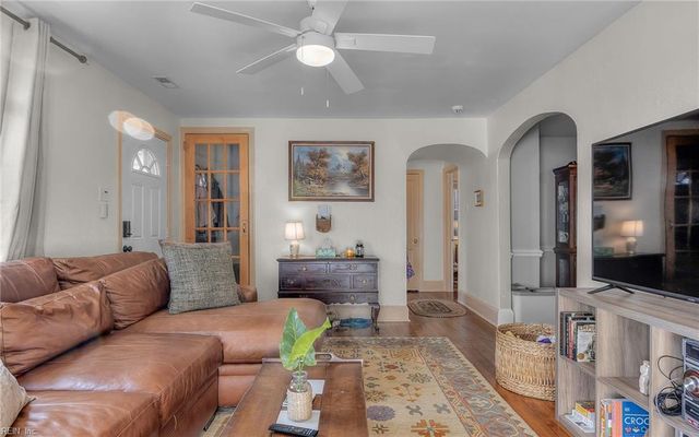 240 Sandpiper DR, Portsmouth, VA 23704