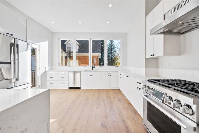 525 Grandview Ave, Mt Washington, PA 15211