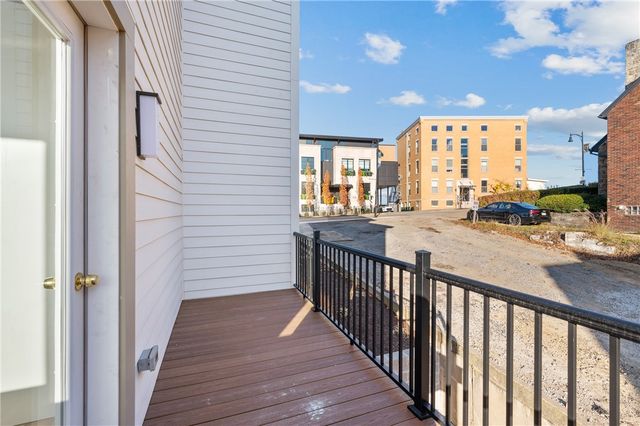 525 Grandview Ave, Mt Washington, PA 15211