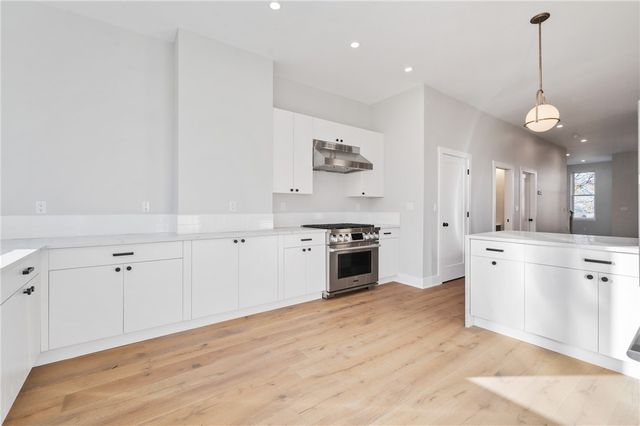 525 Grandview Ave, Mt Washington, PA 15211