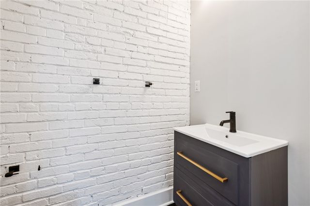 525 Grandview Ave, Mt Washington, PA 15211