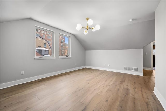 525 Grandview Ave, Mt Washington, PA 15211