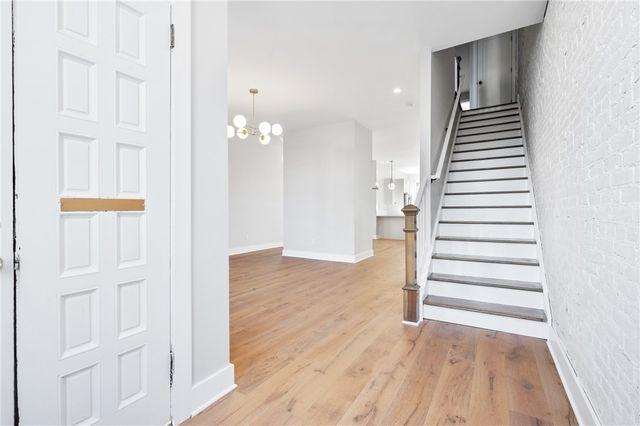 525 Grandview Ave, Mt Washington, PA 15211