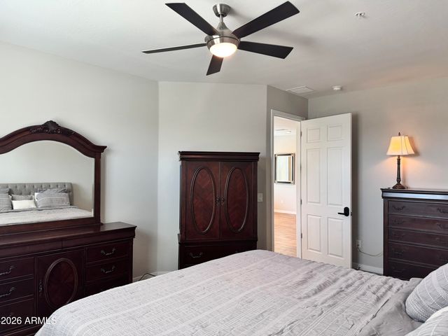 250 W QUEEN CREEK Road 201, Chandler, AZ 85248