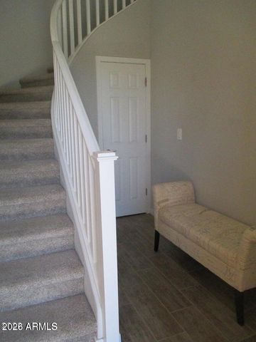 250 W QUEEN CREEK Road 201, Chandler, AZ 85248