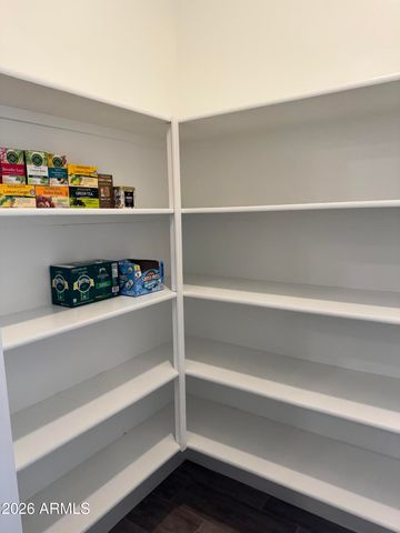 250 W QUEEN CREEK Road 201, Chandler, AZ 85248