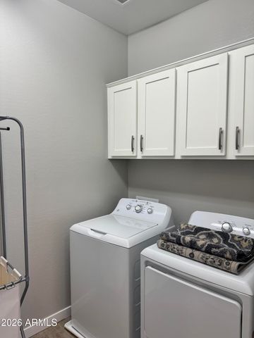 250 W QUEEN CREEK Road 201, Chandler, AZ 85248