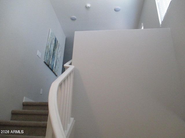 250 W QUEEN CREEK Road 201, Chandler, AZ 85248