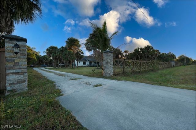 2630 18th AVE SE, Naples, FL 34117