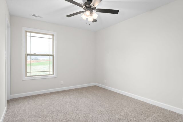 990 Alton Dr, Clarksville, TN 37043