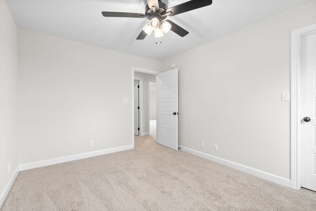 990 Alton Dr, Clarksville, TN 37043
