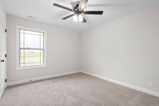 990 Alton Dr, Clarksville, TN 37043