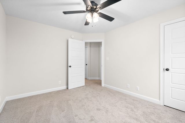 990 Alton Dr, Clarksville, TN 37043