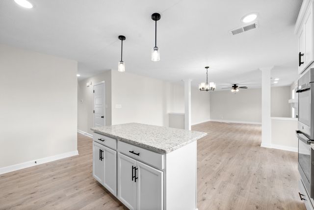 990 Alton Dr, Clarksville, TN 37043