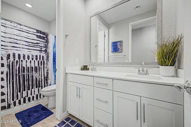 121 E VIRGO Place, Chandler, AZ 85249