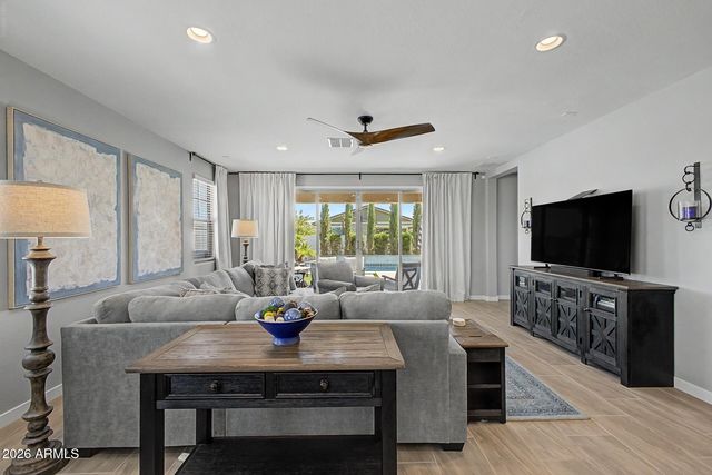 121 E VIRGO Place, Chandler, AZ 85249