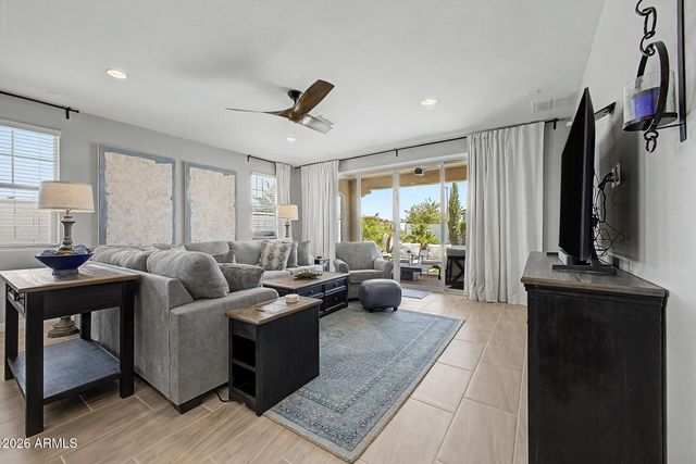 121 E VIRGO Place, Chandler, AZ 85249
