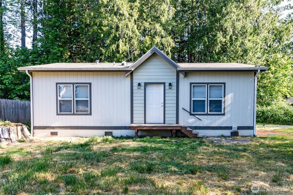 2165 Lynnette Place NW, Bremerton, WA 98312