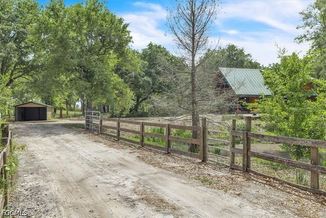 1807 NW Owens AVE, Arcadia, FL 34266