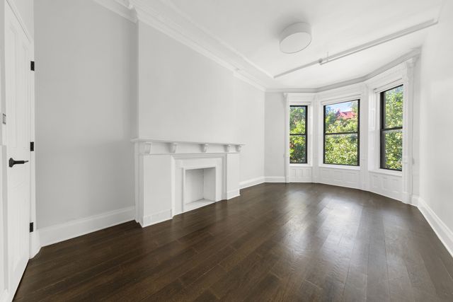 256 JEFFERSON Avenue, New York City, NY 11216