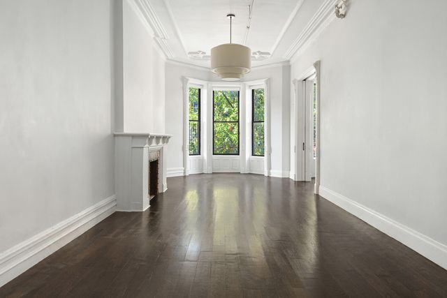 256 JEFFERSON Avenue, New York City, NY 11216