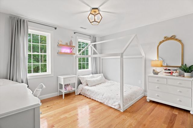 79 Woburn St, Andover, MA 01810