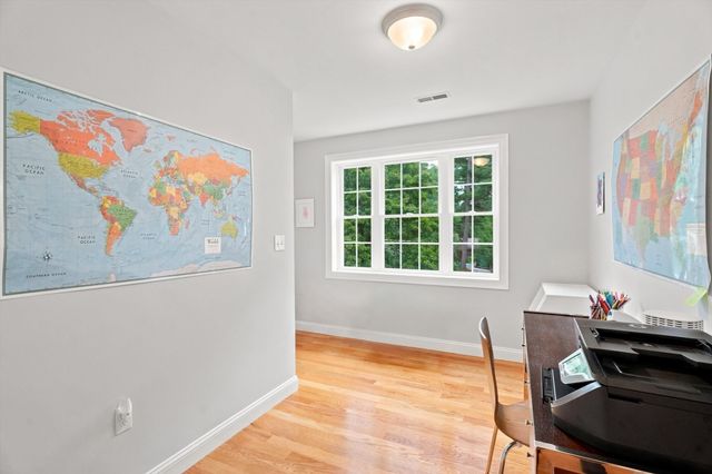 79 Woburn St, Andover, MA 01810