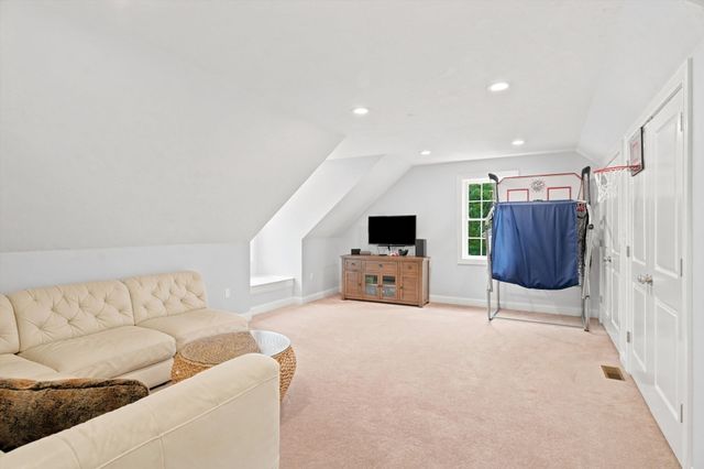 79 Woburn St, Andover, MA 01810
