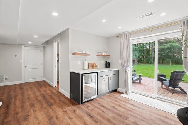 79 Woburn St, Andover, MA 01810